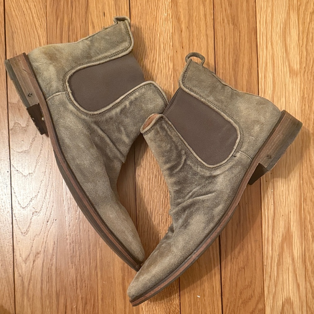 John Varvatos Men's Suede Chelsea Boots in Olive Brown